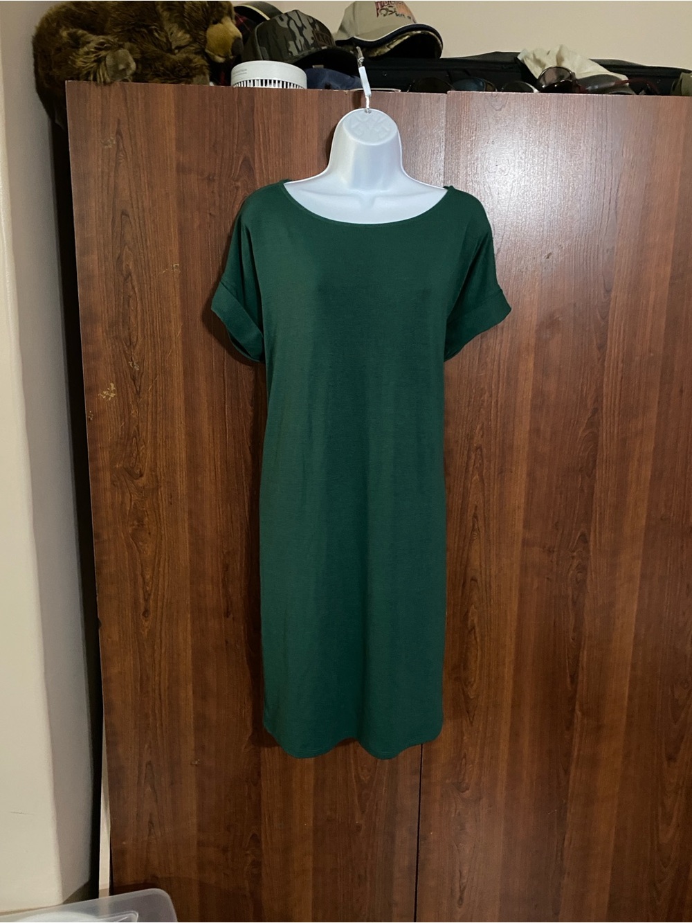 Zenana Outfitters Forest Green Short Sleeve Shift Dress it has pockets